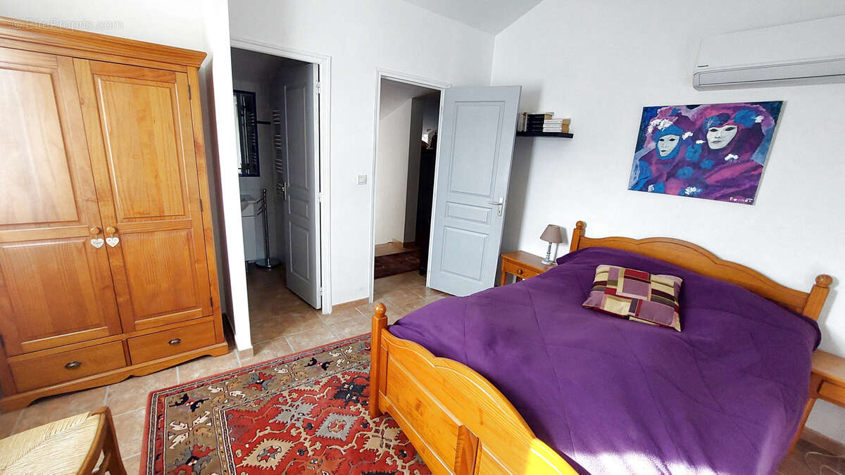 Maison à AUBRES