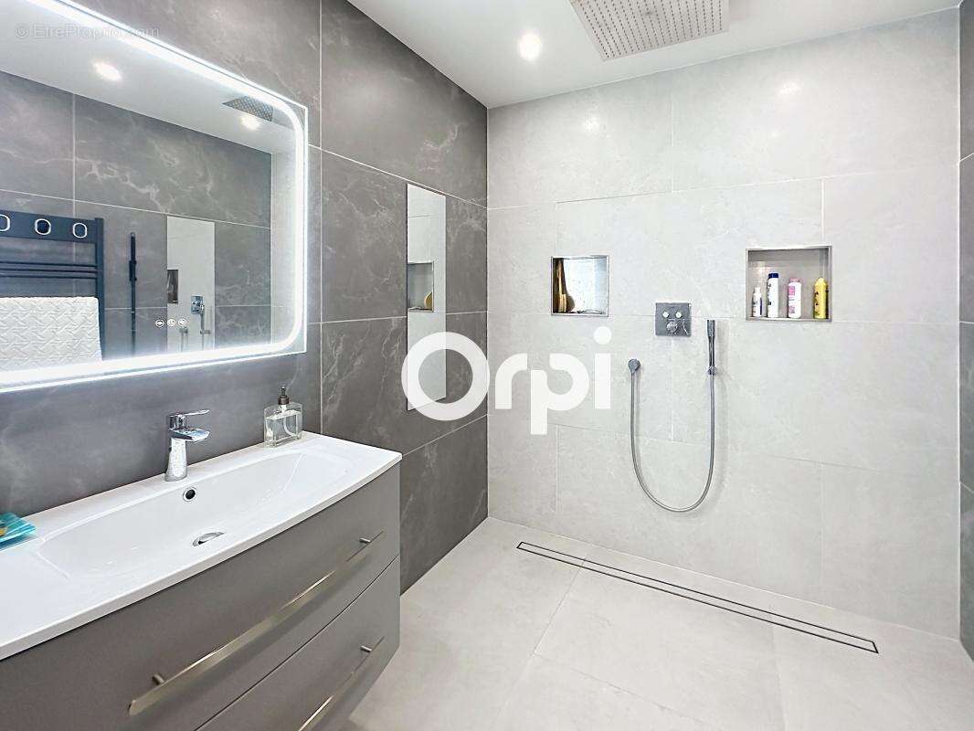 Maison jumelée de 117 m2 avec studio et garage - photo 11