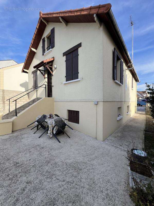 Appartement à VILLIERS-SUR-MARNE