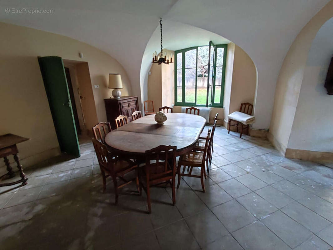 Maison à VIC-LE-COMTE