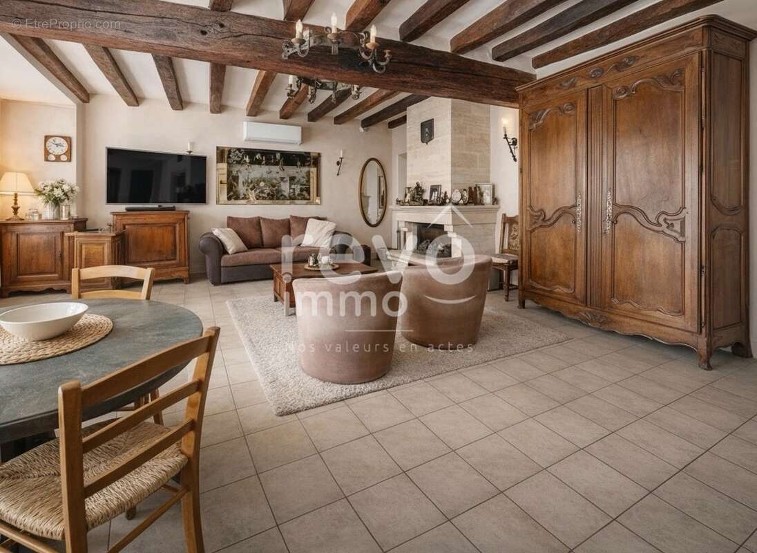 Maison à MONTREUIL-JUIGNE