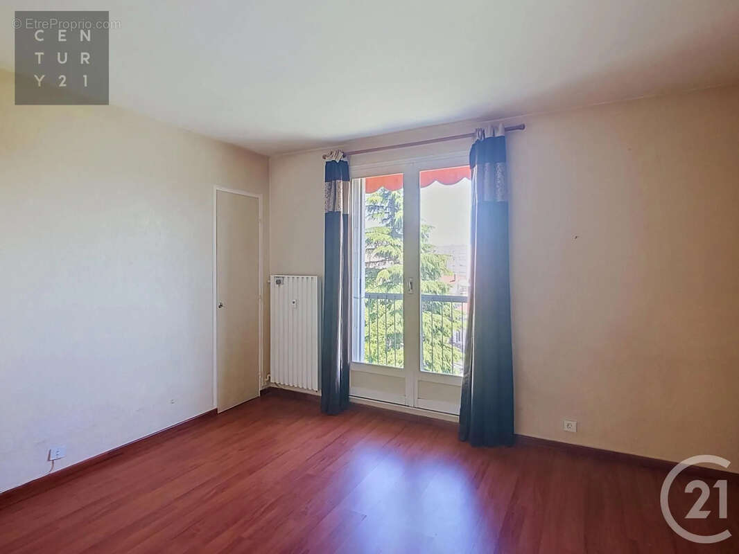 Appartement à SAINT-ANDRE-LES-VERGERS