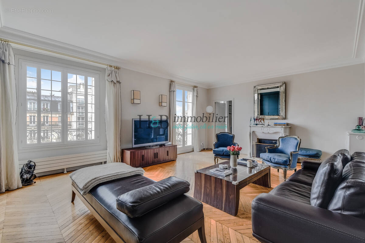Appartement à PARIS-12E