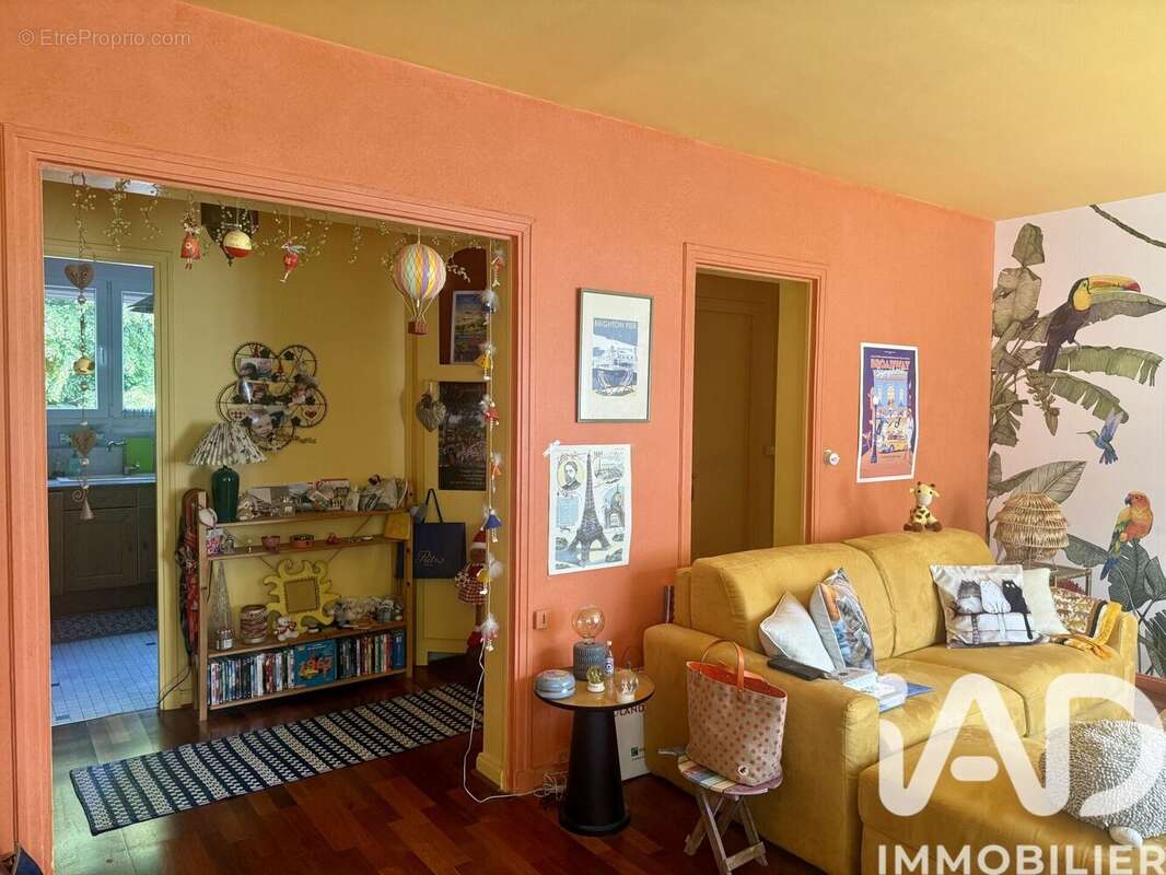 Photo 2 - Appartement à LA CELLE-SAINT-CLOUD