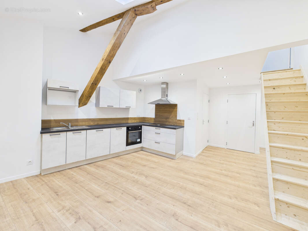 Appartement à VALS-PRES-LE-PUY