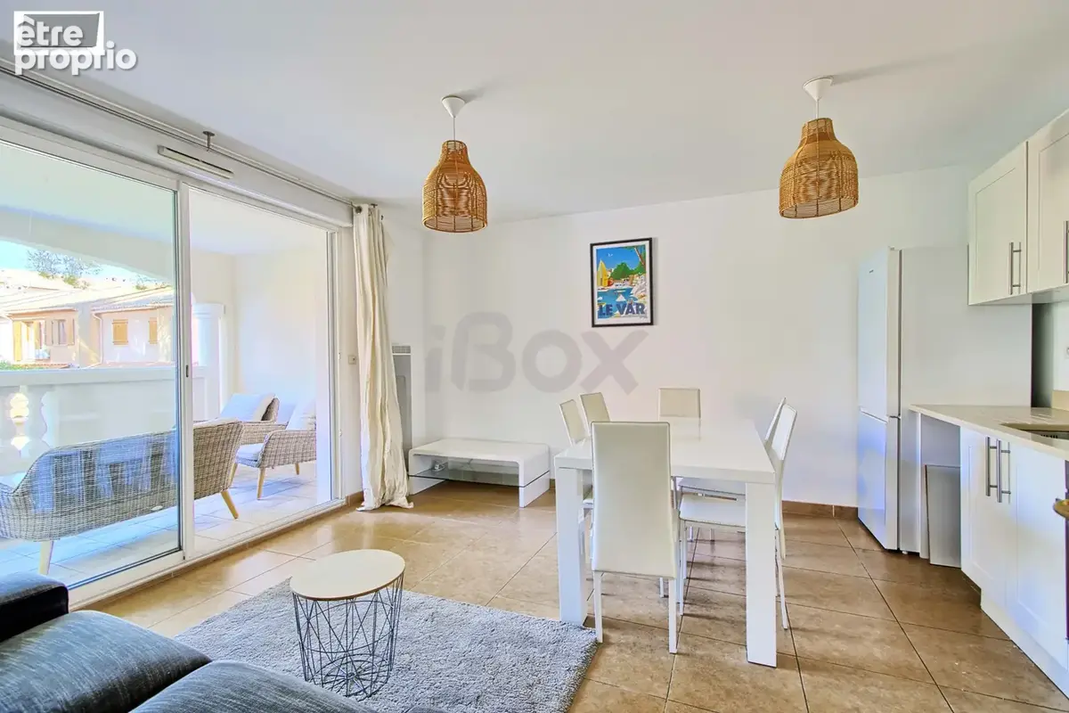 LA VALETTE - LES CRAUS - T2 de 42m2 avec terrasse, cave et parking - photo 6