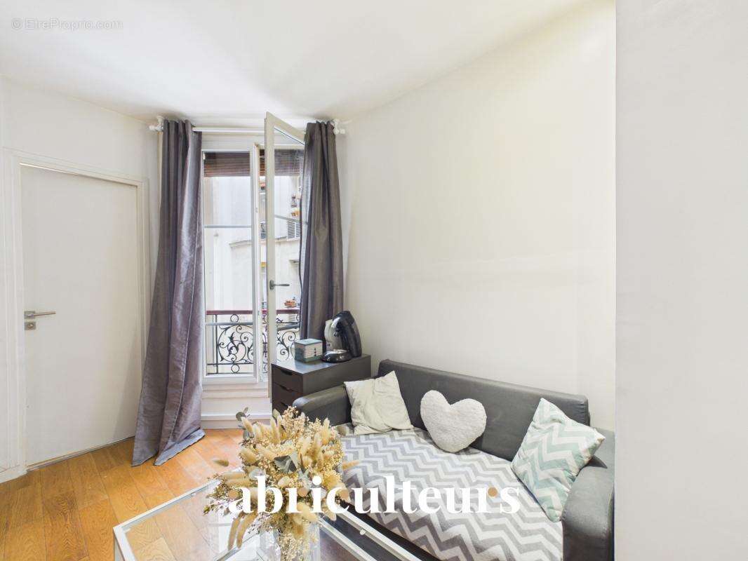 Appartement à PARIS-7E