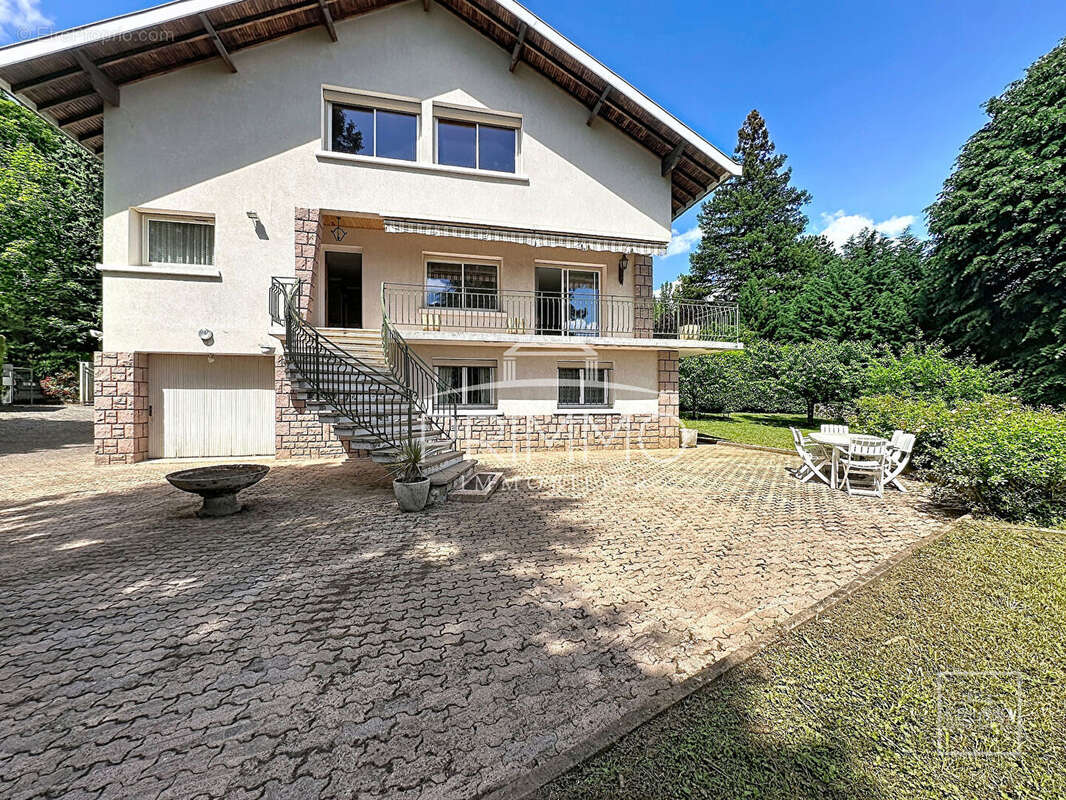 Maison à SAINT-CYR-AU-MONT-D'OR