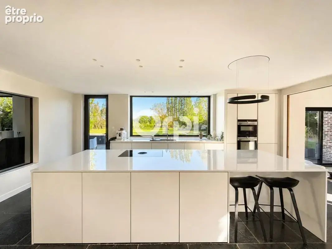 Propriété avec dépendances et piscine - photo 3