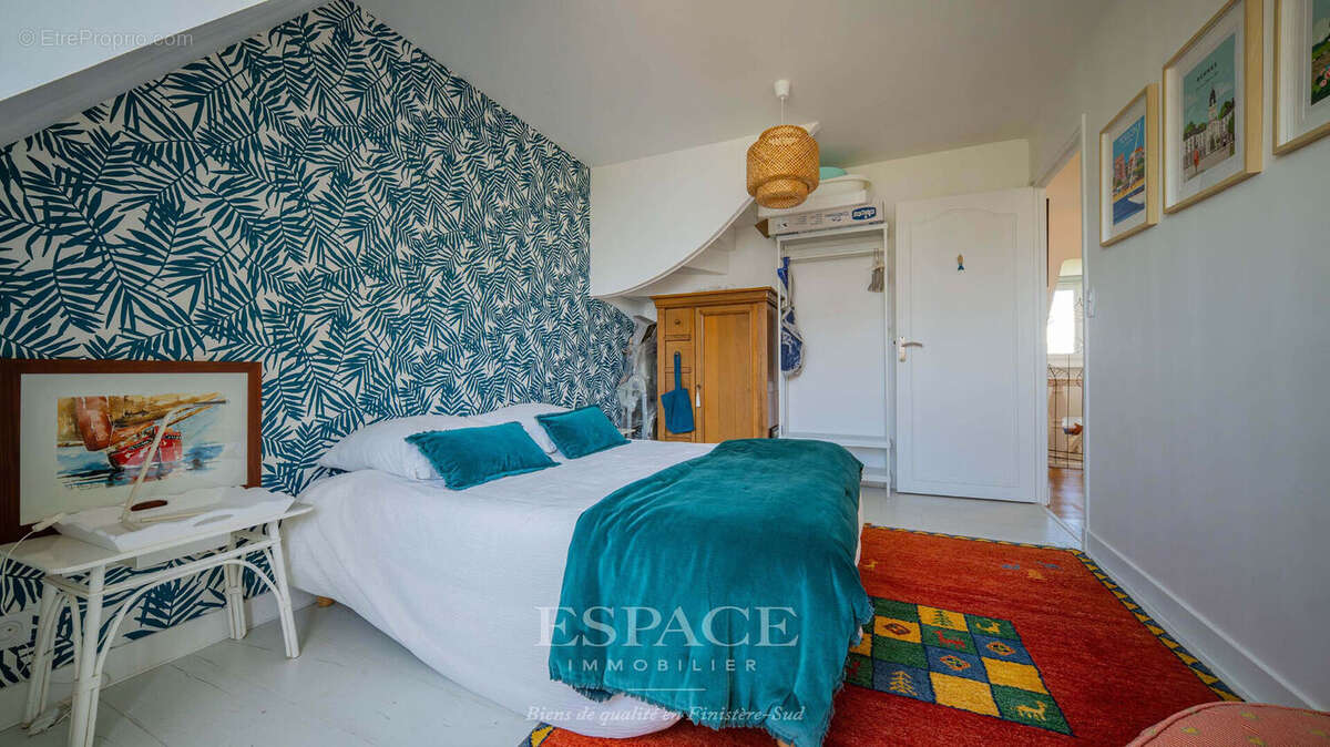 A vendre, à Concarneau, Maison rénovée avec jardin paysagé, à deux pas du bord de mer - photo 6