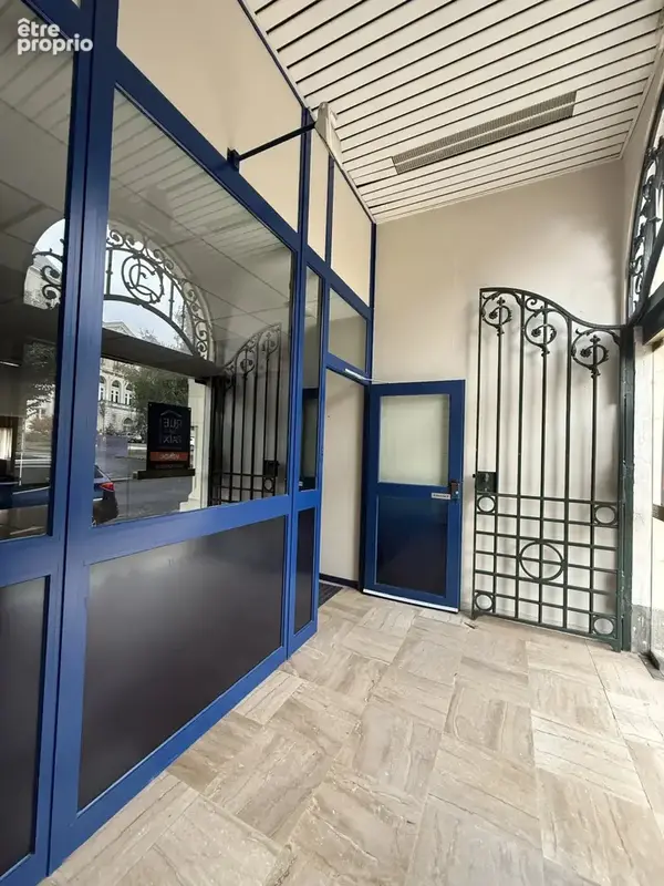 Local professionnel - 163 m² - photo 5