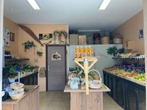 Commerce à VALBONNE