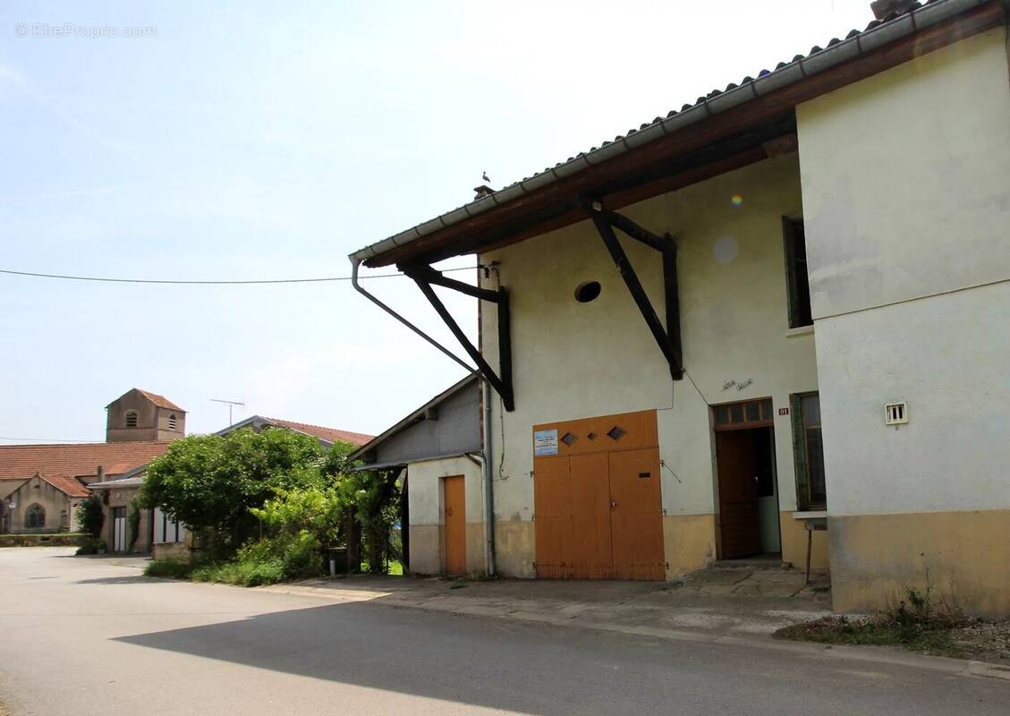 Maison à LES THONS