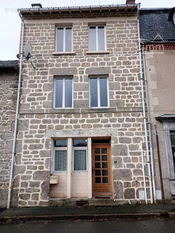 Maison 115 m² à Valliere  - photo 2