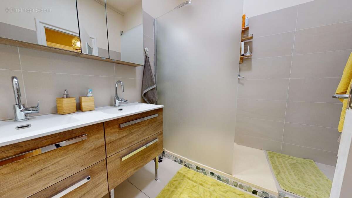 Appartement à LYON-7E