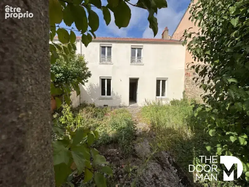 Maison à LE PERRAY-EN-YVELINES