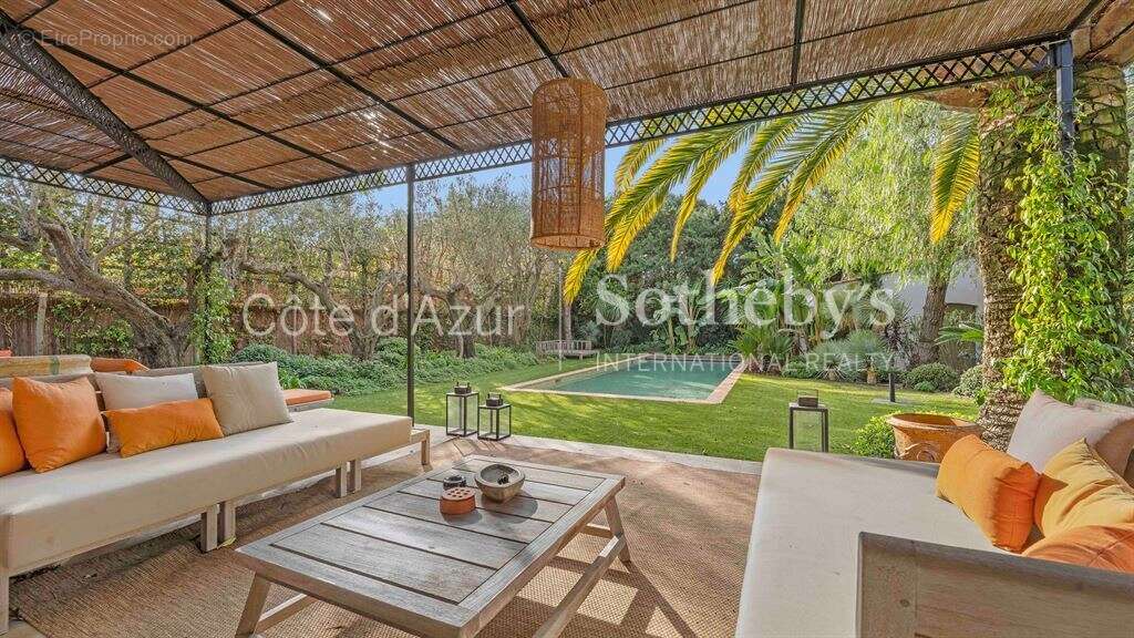 Saint-Tropez villa contemporaine avec piscine à quelques pas du centre du village - photo 3