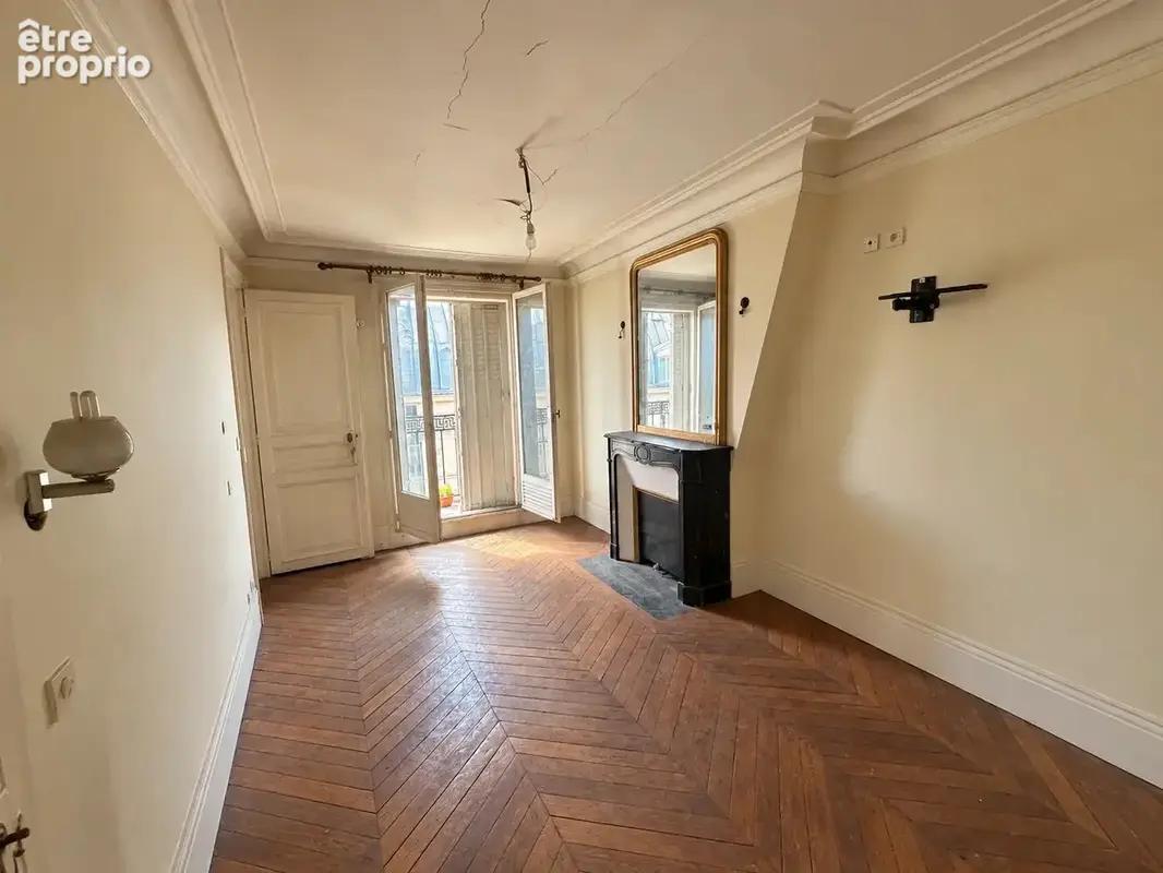 Paris 10e – Rue de Maubeuge – 3 pièces haussmannien avec balcon - photo 6