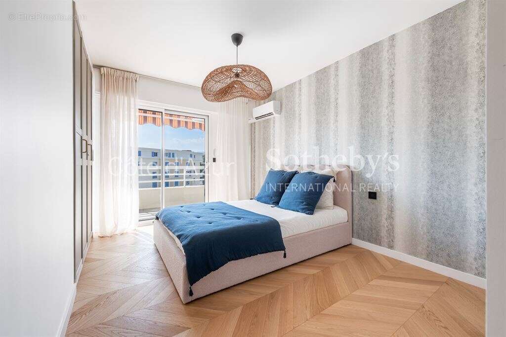 Appartement d'exception en dernier étage avec toit-terrasse et vue mer panoramique - photo 9