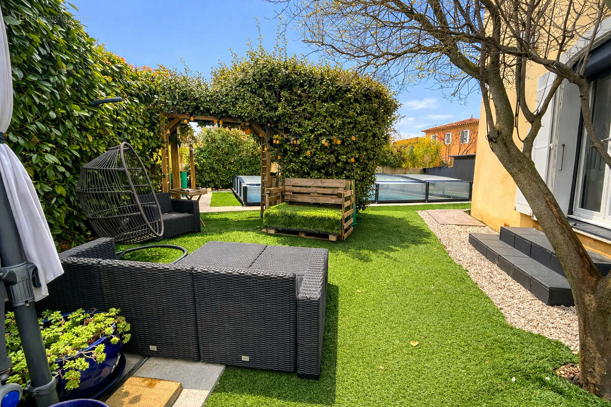 Maison à VILLENEUVE-LES-MAGUELONE