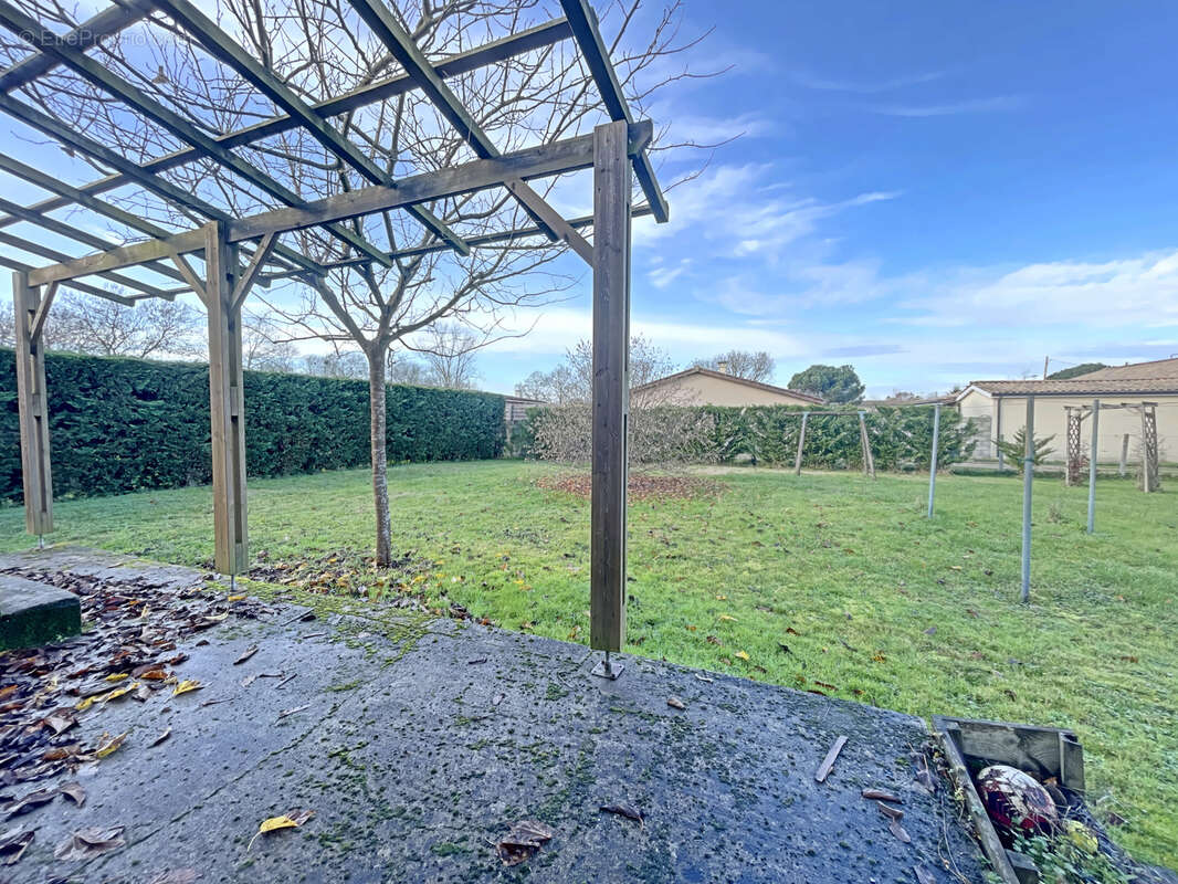 Maison à SAINT-LOUIS-DE-MONTFERRAND