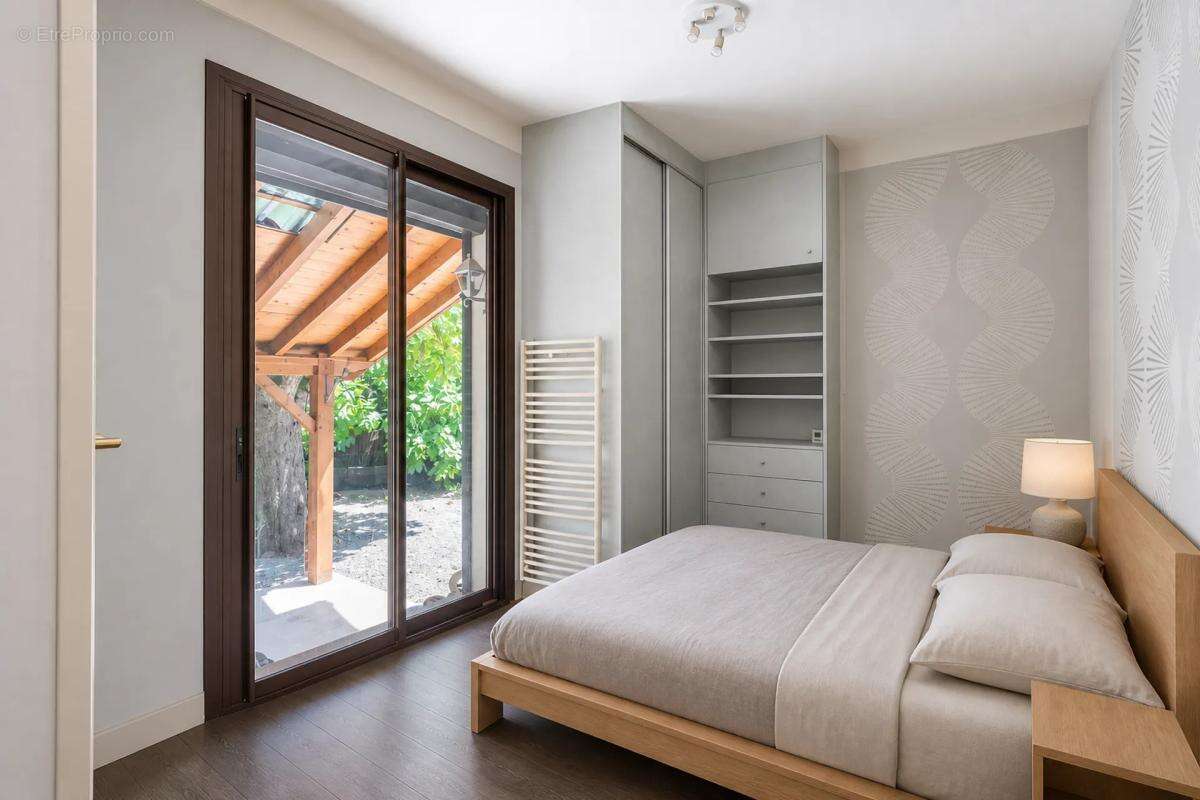 Maison à MEYZIEU
