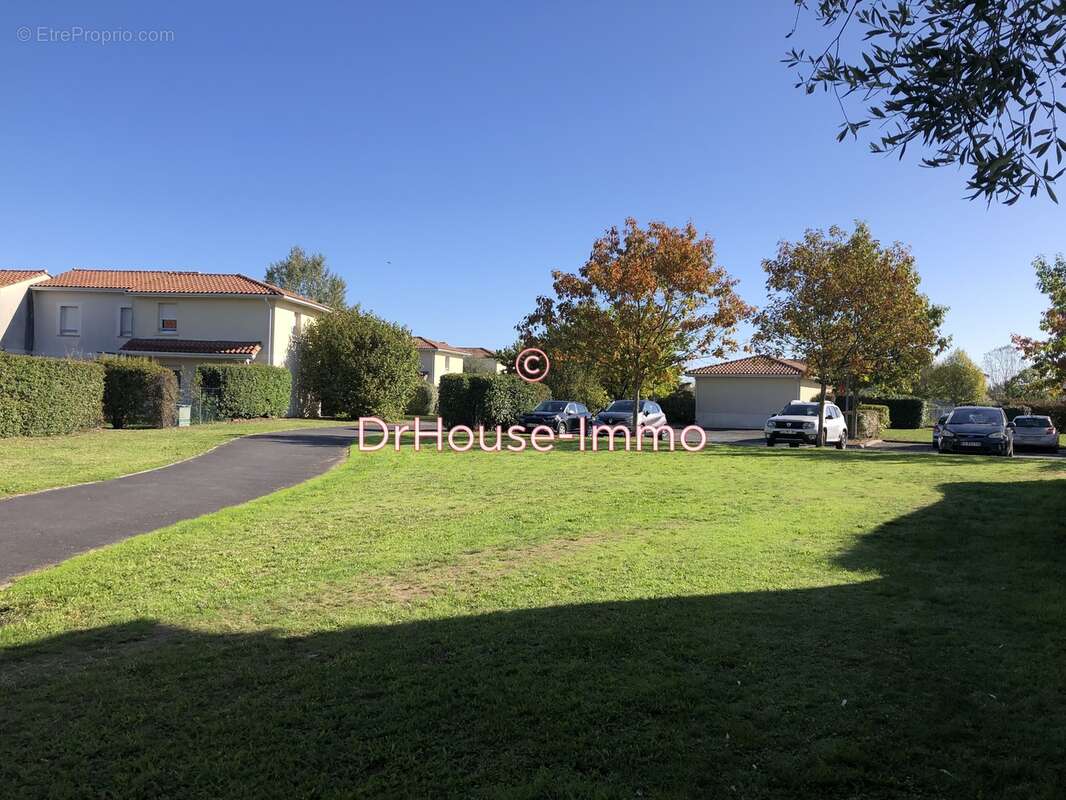 Maison à SAINT-SEURIN-SUR-L&#039;ISLE