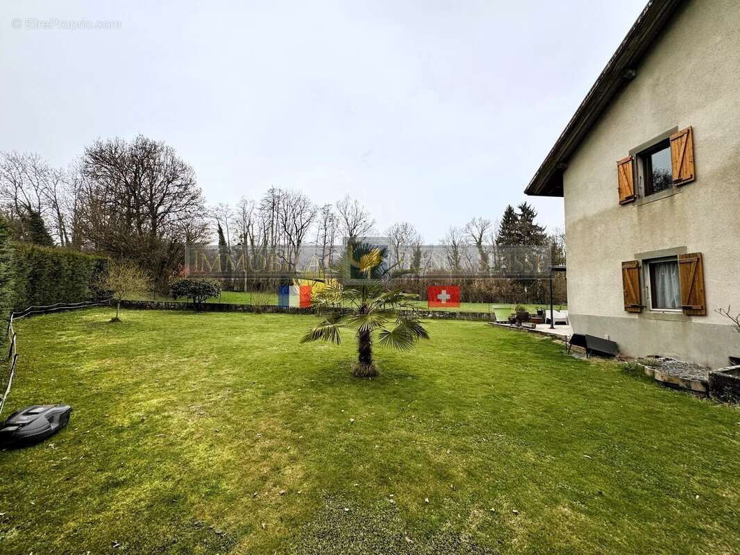 Maison à CORNIER