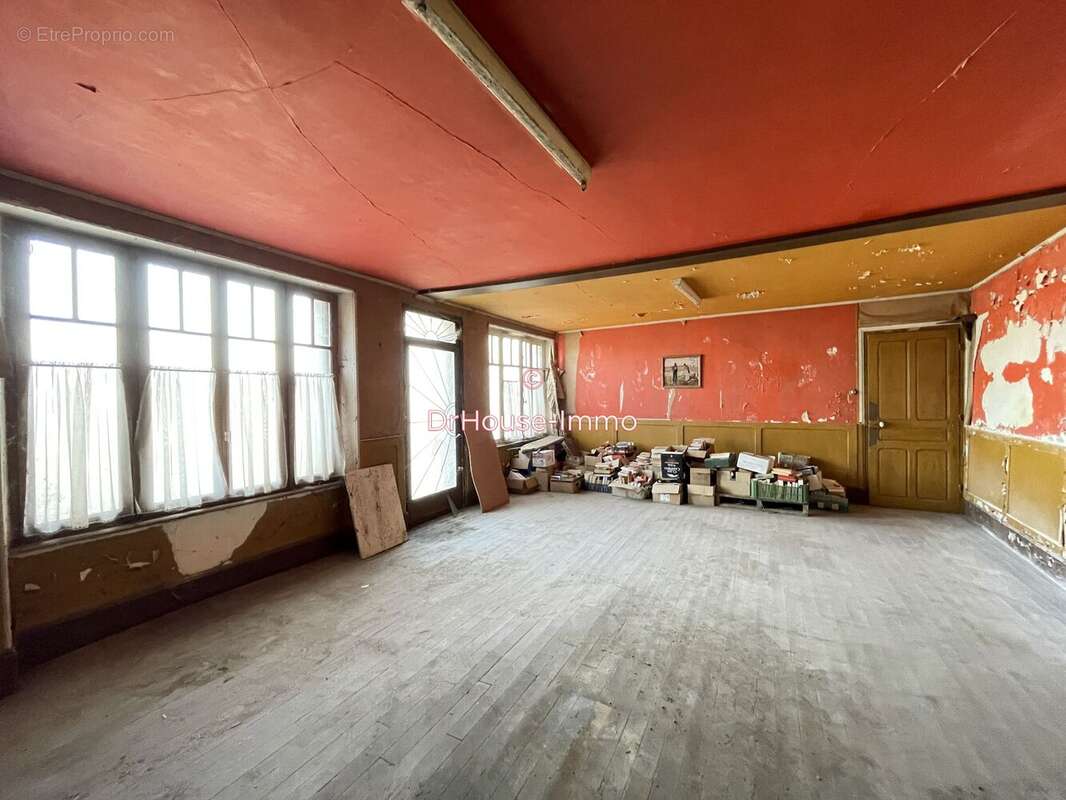 Appartement à ESCLES