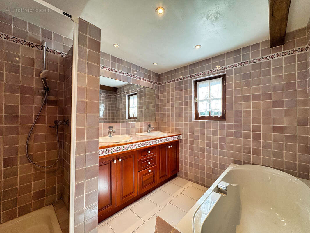 Maison à PONT-L'EVEQUE