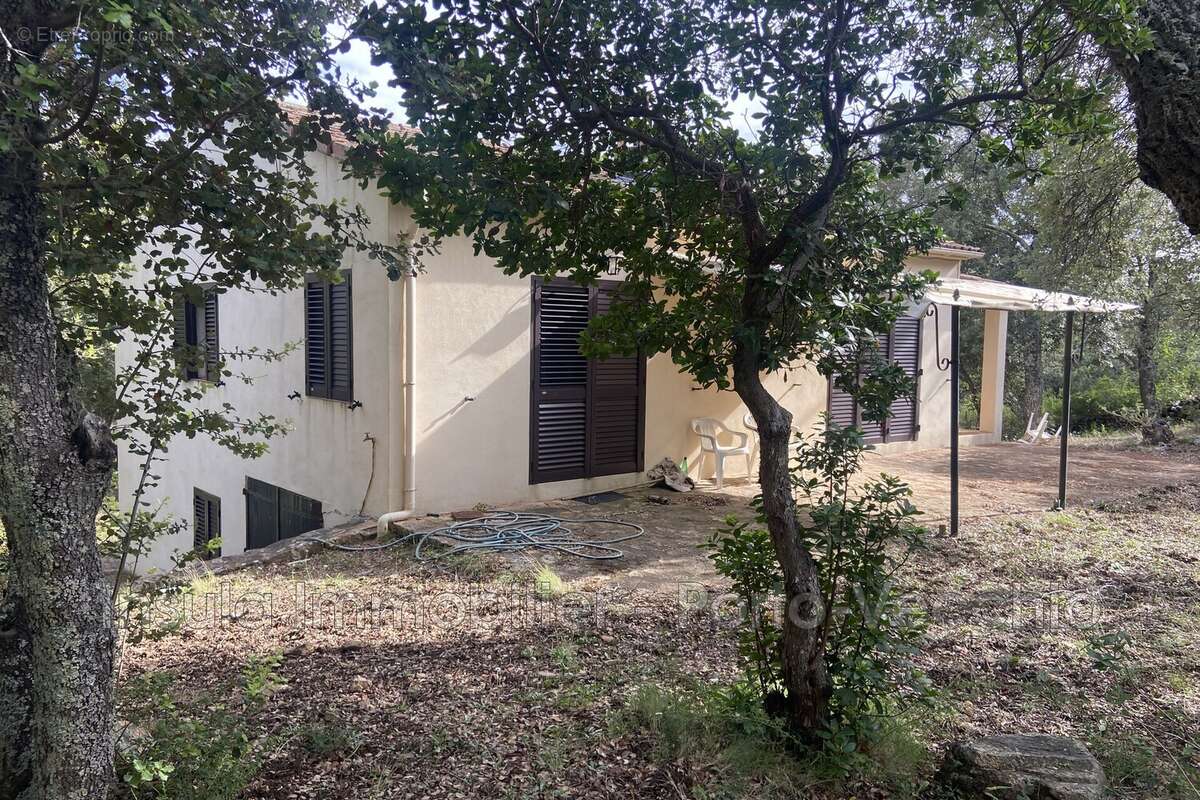 Maison 151 m² à Porto-Vecchio  - photo 2