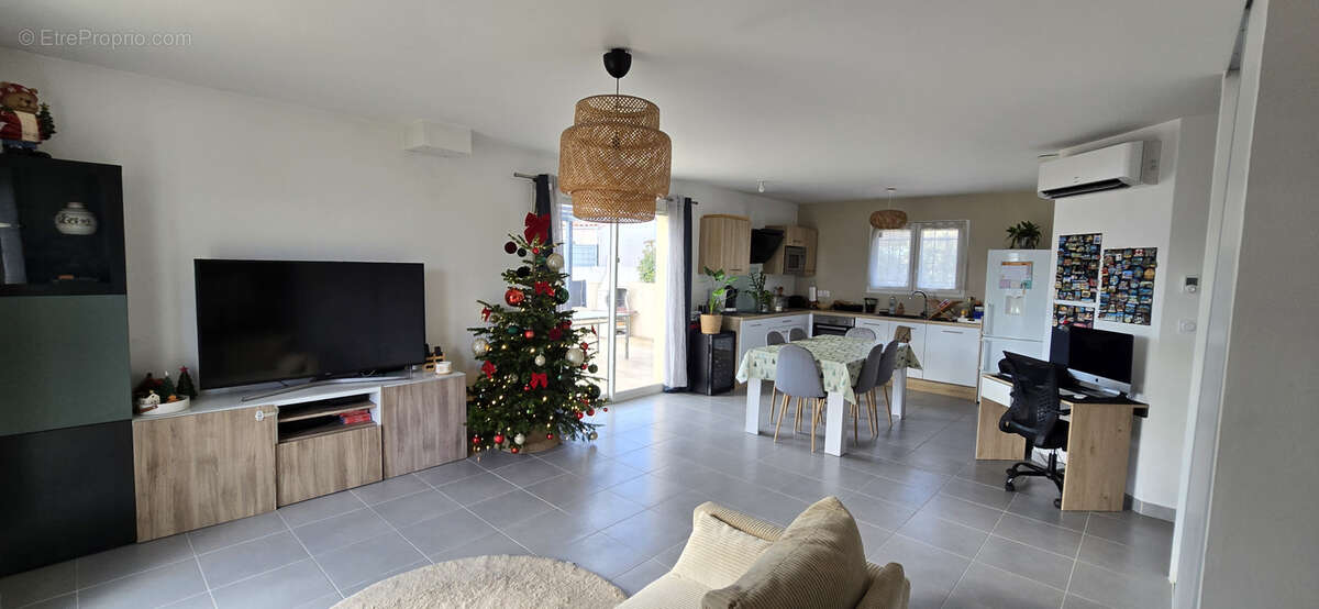 Maison à JONQUIERES