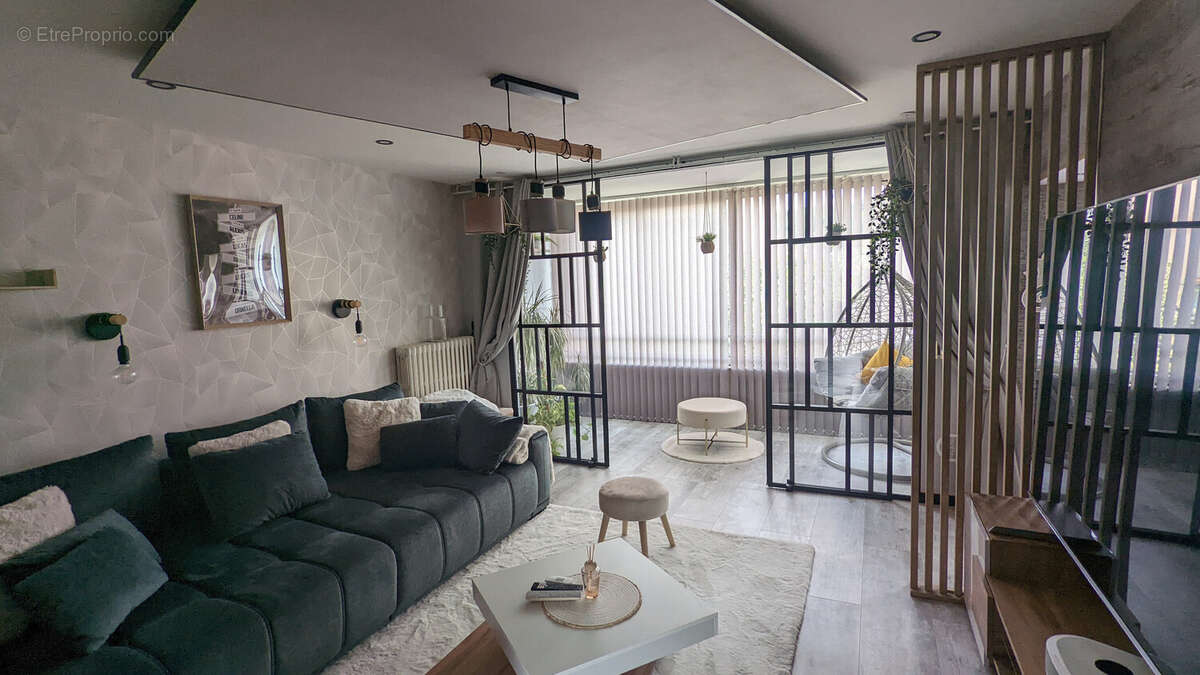 Appartement à CHENOVE