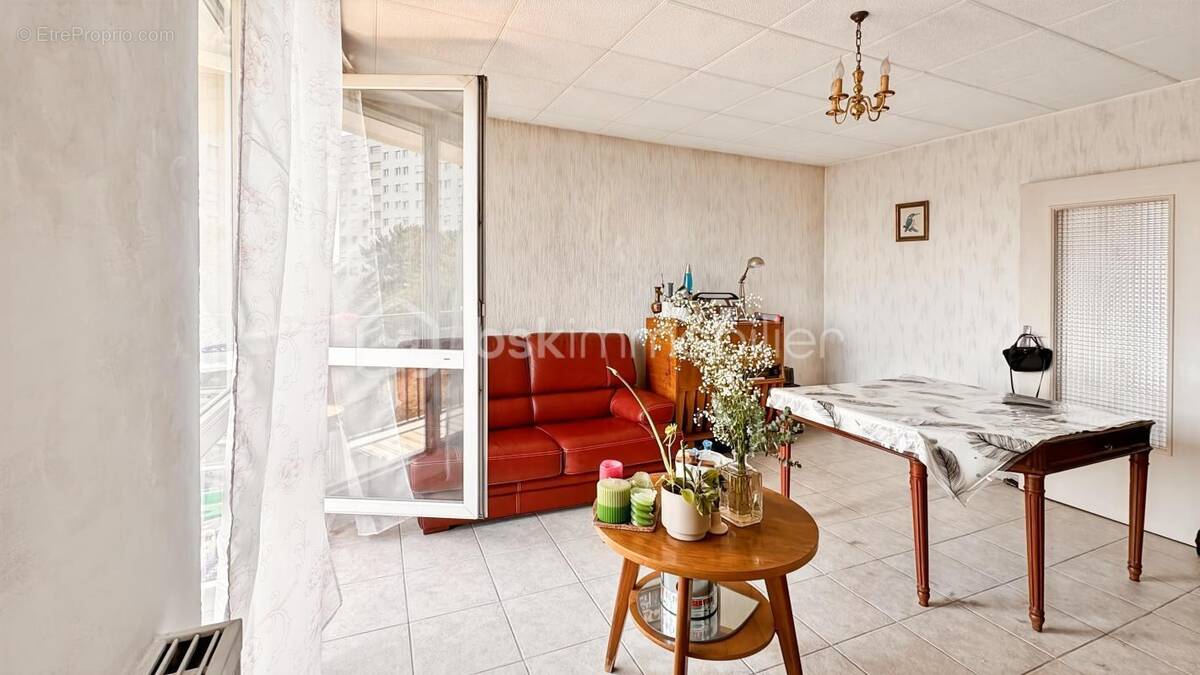 Appartement à ROSNY-SOUS-BOIS