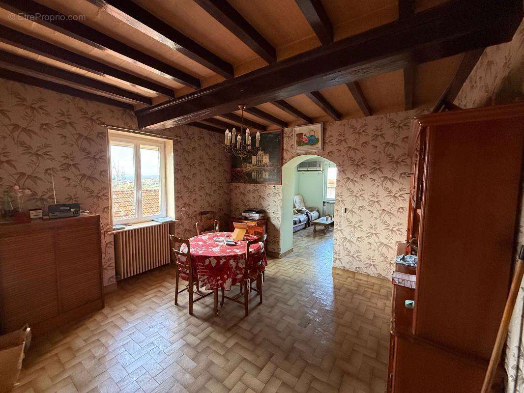 Maison à SOURCIEUX-LES-MINES