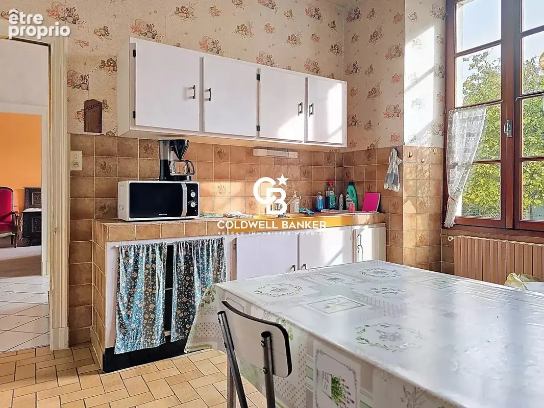 Maison de ville, joli potentiel avec jardin, garage, atelier à Luçon - photo 4