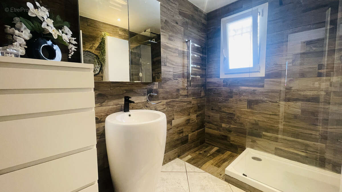 Villa T4 de 104 m2 avec piscine et jardin à Mireval - photo 10
