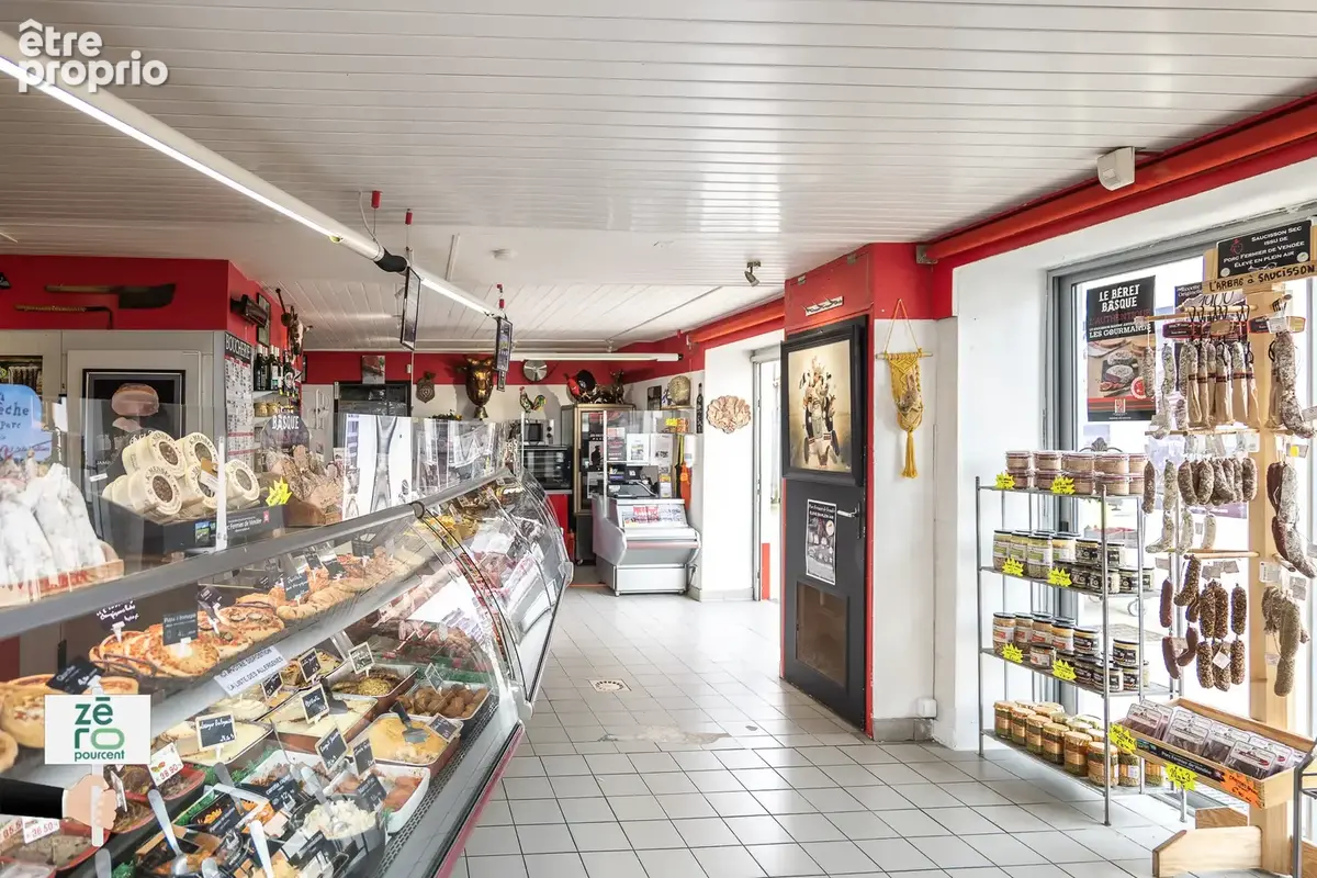 À vendre   boucherie charcuterie traiteur rôtisserie   emplacement no1 à la tranche-sur-mer - photo 4
