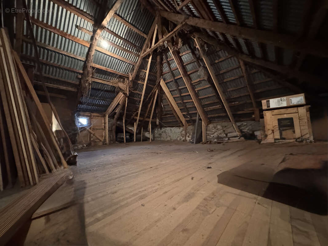 Maison à SEGUR-LES-VILLAS