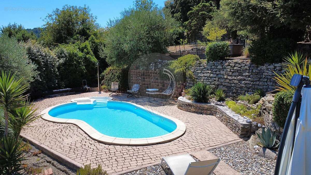 Maison à BOISSET-ET-GAUJAC