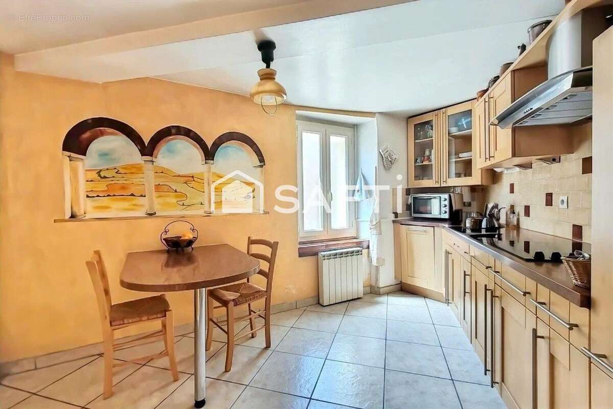 Maison 106 m² à Breuil-Bois-Robert  - photo 5