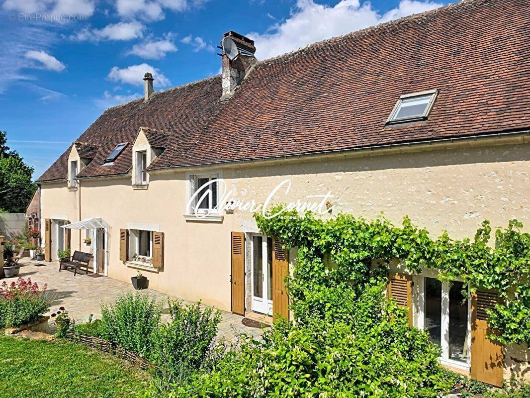 Maison à CONDE-SUR-HUISNE