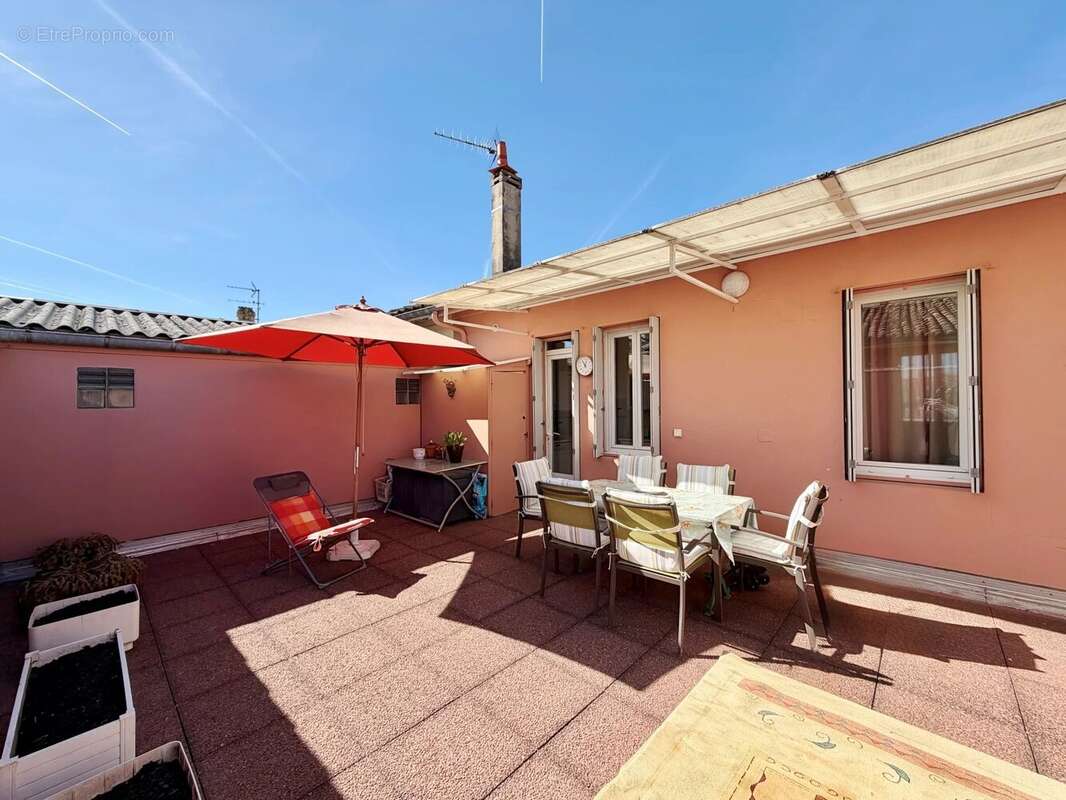 Appartement à BORDEAUX