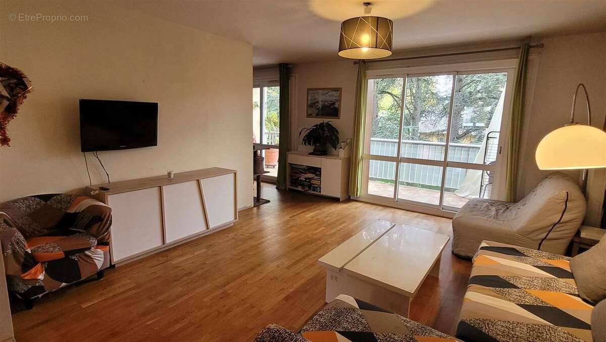 Appartement à FONTAINES-SUR-SAONE