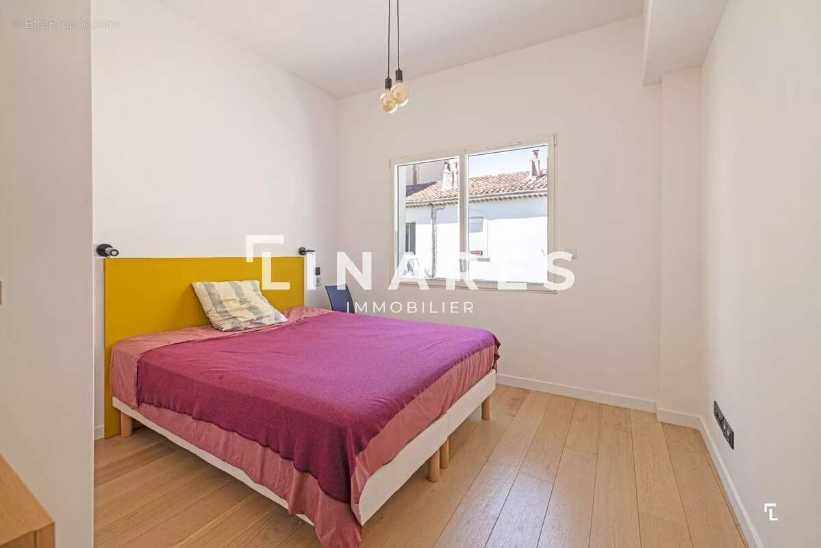 Appartement à MARSEILLE-1E