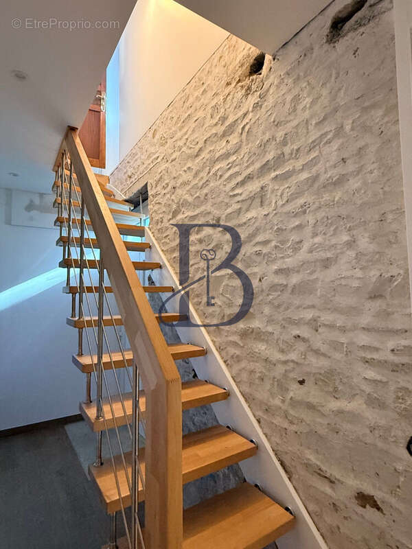 Maison à DONVILLE-LES-BAINS