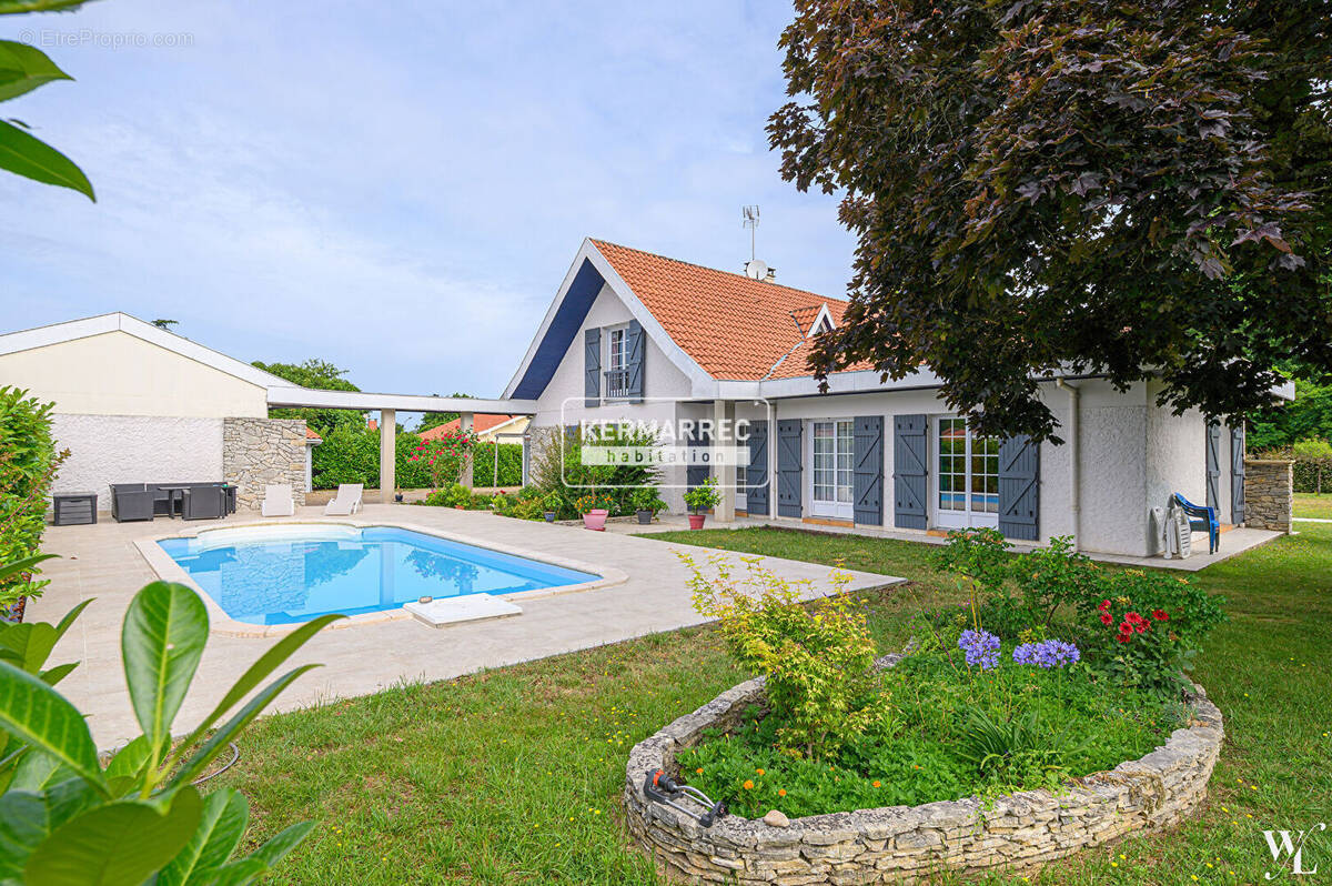 Maison à SAINT-PIERRE-DU-MONT