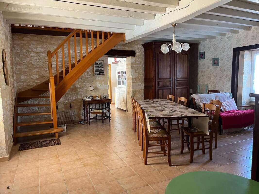 Maison 218 m² à Castillonnes  - photo 7