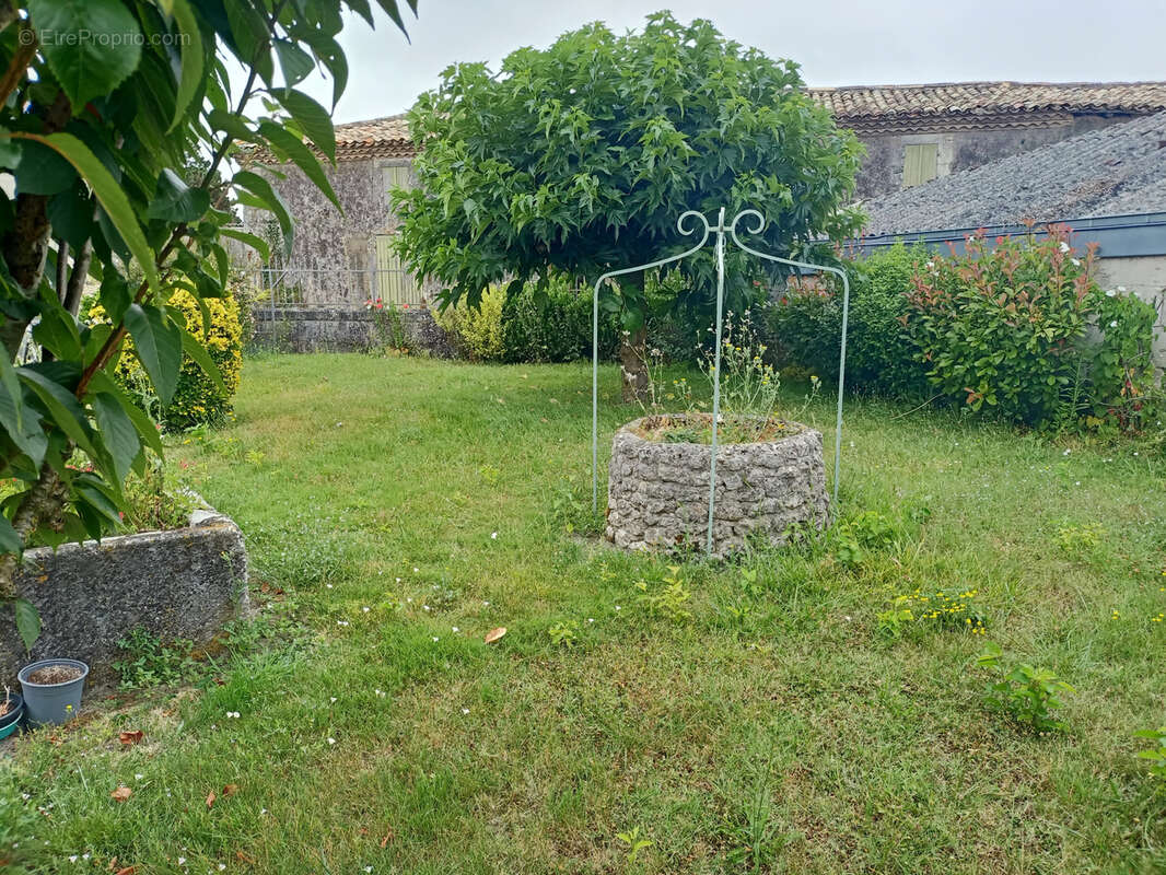 Maison à SAINTE-RAMEE