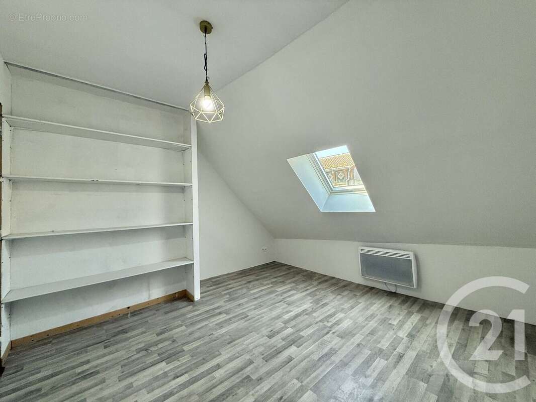 Maison à VILLENEUVE-SUR-ALLIER